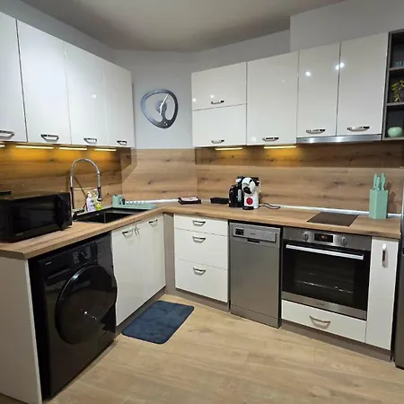 Atelier Pepi 아파트 *